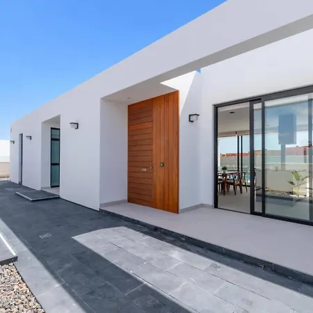 Strelitzia Luxury House Villa