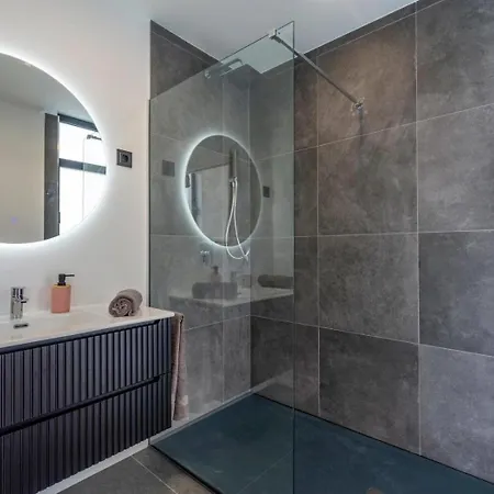 Villa Strelitzia Luxury House