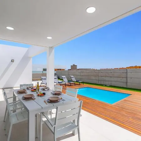 Strelitzia Luxury House